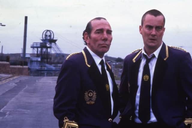 Pete Postlethwaite and Stephen Tompkinson in Brassed Off.