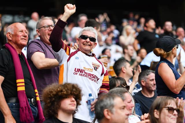 Huddersfield Giants fans react to their sides first try. Picture by Will Palmer/SWpix.com