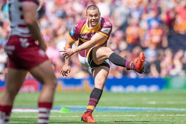 Tui Lolohea kicked an early penalty for Giants, but four later misses proved costly in the Challenge Cup final defeat to Wigan. Picture by AllanMcKenzie/SWpix.com.