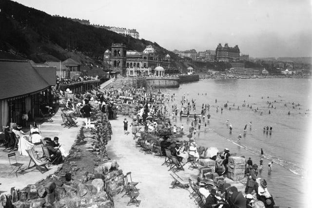 A view towards the Spa from the beach at Scarborough. (Photo by Alfred Hind Robinson/A H Robinson/Hulton Archive/Getty Images)