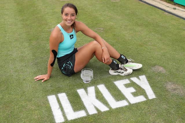 England's Jodie Burrage poses with her runners-up trophy. (Photo by Lewis Storey/Getty Images for LTA)