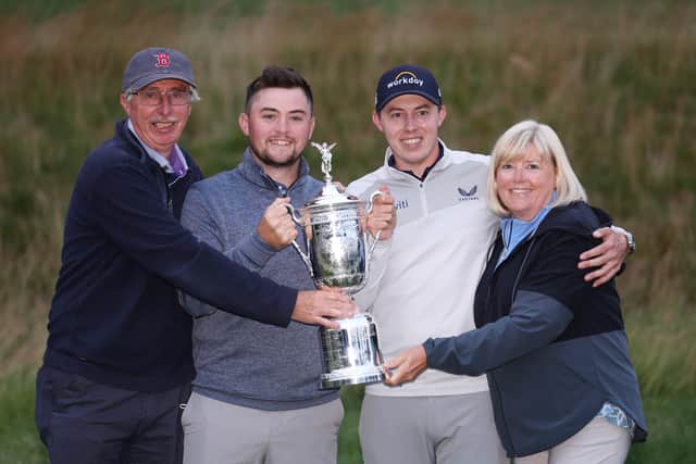 Matt Fitzpatrick poses with the US Open trophy alongside father Russell (L), brother Alex (2nd L) and mother Susan (R). (Photo by Warren Little/Getty Images)