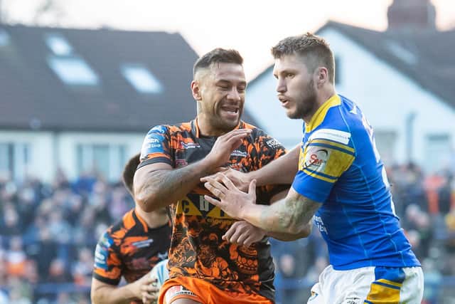 Kenny Edwards in action against Leeds Rhinos. (Picture: SWPix.com)