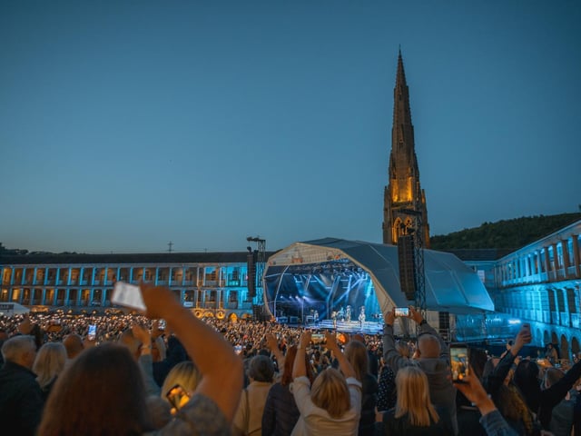 The show was part of Live at The Piece Hall 2022, which has also seen the likes of Noel Gallagher's High Flying Birds playing. Photos by Cuffe and Taylor/The Piece Hall Trust