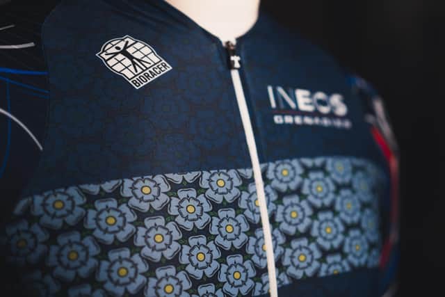 Tom Pidcock's new jersey in collaboration with Bioracer.