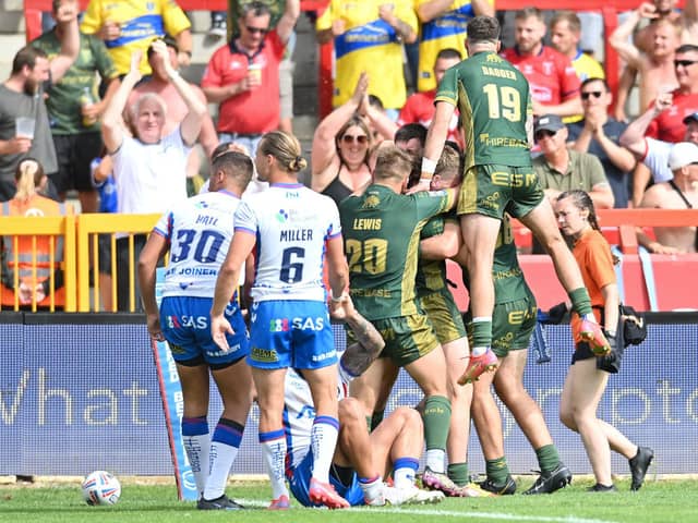 Hull KR celebrate Ethan Ryan's try. (Picture: SWPix.com)