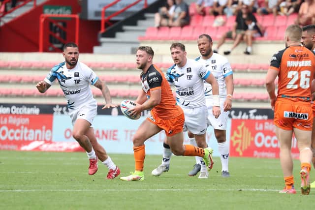 Danny Richardson carries the ball against Toulouse Olympique. (Picture: SWPix.com)
