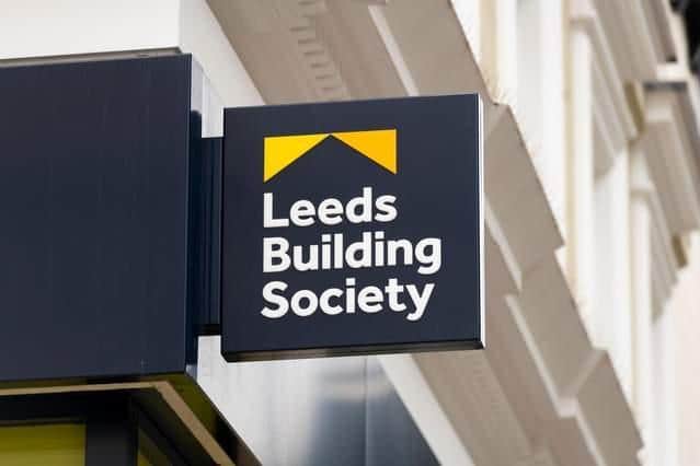 Leeds Building Society is to withdraw from new lending on second homes