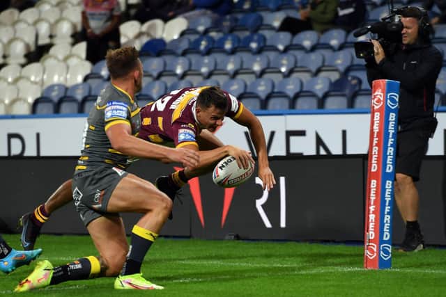 Louis Senior goes over for Huddersfield Giants' sixth try. (Picture: SWPix.com)