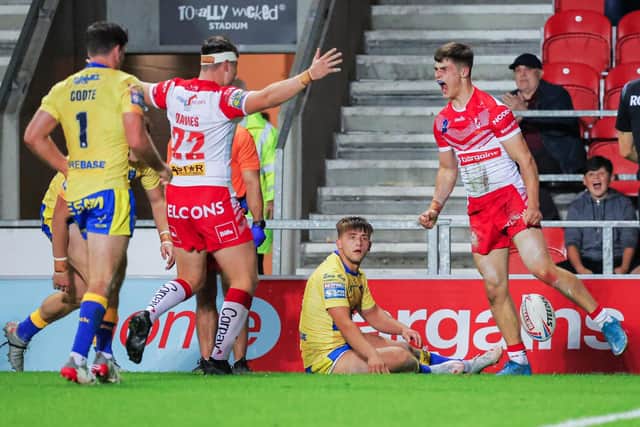 St Helens have one hand on the League Leaders' Shield. (Picture: SWPix.com)