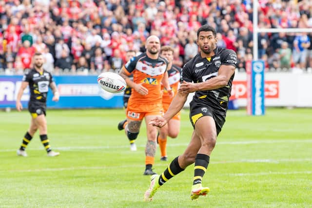 Castleford Tigers had no answer to Salford Red Devils' free-flowing style. (Picture: SWPix.com)