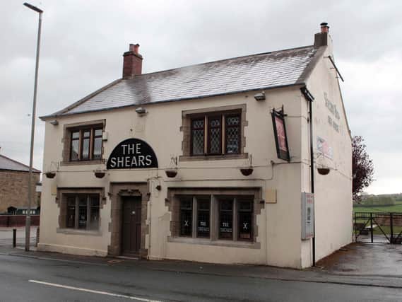 The 18th century Shears Inn at Liversedge, which may yet become a pub once again. (Pic: Andy Catchpool)