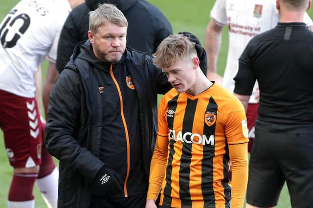 Hull City's Keane Lewis-Potter (right) and manager Grant McCann (Picture: PA)
