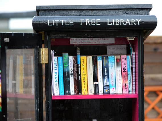 Generic picture of a 'little free library' box