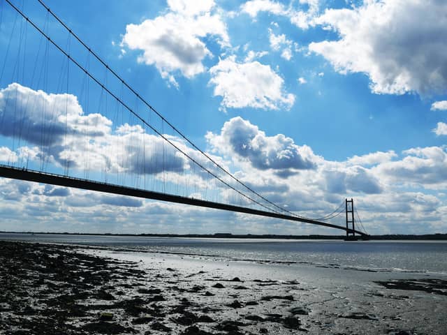 Bill Walker, the chairman of Marketing Humber, said the area around Hull, the East Riding and northern Lincolnshire was "the biggest carbon emitting region in the UK by a country mile" and had the equivalent of Kenya's CO2 emissions.
