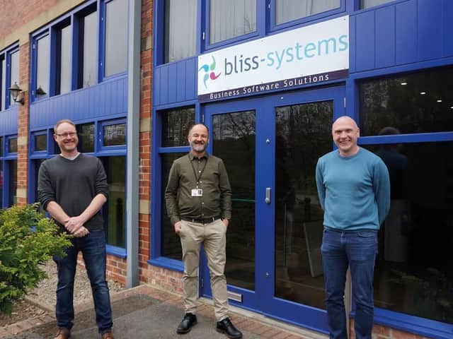 Left to right: Dan Donnelly (Managing Director, Bliss-Systems), Andrew
Johnson (Managing Director, Hemingways) and Colm Phelan (Finance Director,
Hemingways)