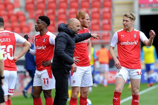 Rotherham manager Paul Warne talks to his players (Picture: Simon Hulme)