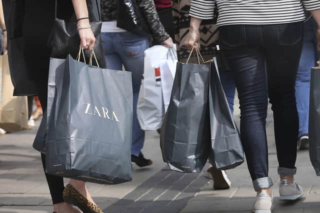 Should shoppers still be expected to conform to social  distancing?