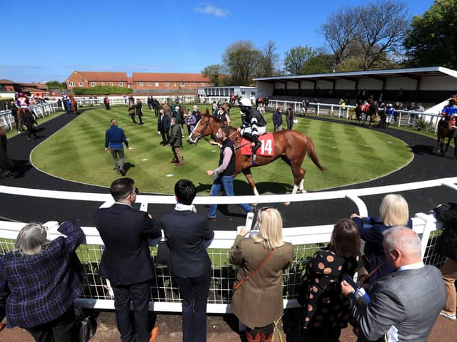 Crowds have been allowed to return to racing at Redcar for the first time in more than a year.