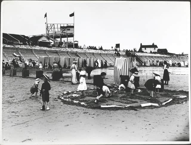 A beach scene at Bridlington, Yorks, in 1913, Bridlington. (Photo by Hulton Archive/Getty Images)