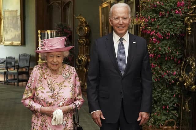 The Queen wqelcomes President Joe Biden to Windsor Castle.