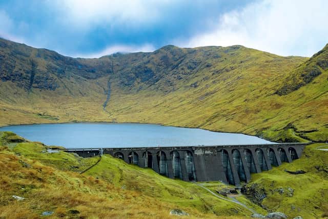 Cruachan Dam holds back enough water to fil 4,440 Olympic-sized swimming pools.