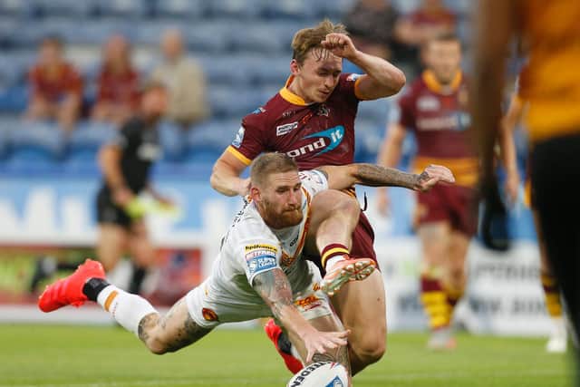 Catlans Dragons' Sam Tomkins touches down for another try. (ED SYKES/SWPIX)