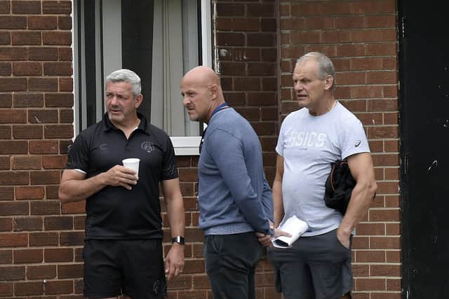 WISE WORDS: Castleford Tigers' head coach Daryl Powell chats with 1986 Wembley heroes Tony Marchant and, right, John Joyner. Picture: Steve Riding.