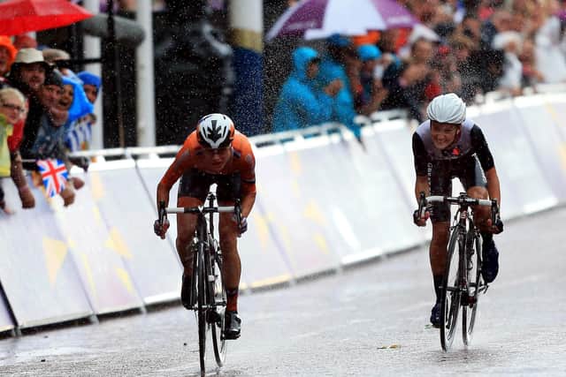 Netherland's Marianne Vos beats Lizzie Armitstead (right) in the Women's Road Race at London 2021. Picture: Mike Egerton/PA
