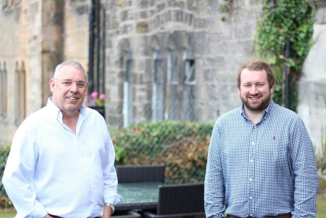(L-R) Graeme Scott, MD of sarn Technologies Ltd and Dan Kitchen, CEO of razorblue