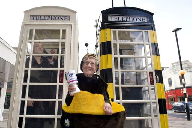 Age UK fundraiser Jean Bishop became known as Hull's bee Lady. She has died at the age of 99.