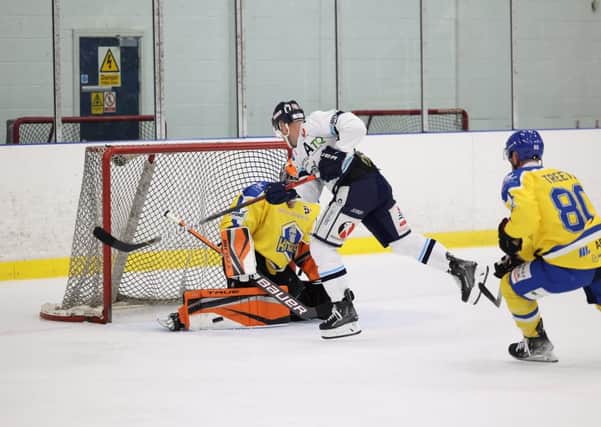 Sheffield Steeldogs got the better of Leeds Knights with a 6-3 Autumn Cup win at Ice Sheffield. Picture: Peter Best.