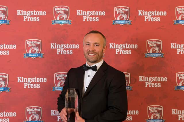 Andrew Henderson with the 2017 Championship Coach of the Year he won for his exploits with London Broncos. (Allan McKenzie/SWpix.com)