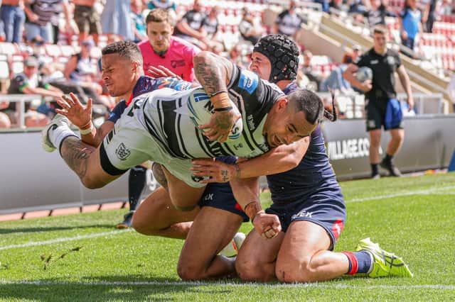 Hull FC's Mahe Fonua scores against St Helens in the Challenge Cup semi-final. He has now moved on to Castleford Tigers. (Alex Whitehead/SWpix.com)
