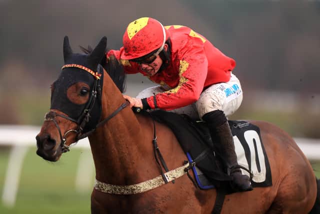 This was James Bowen and Mac Tottie in winning action at Market Rasen last December.