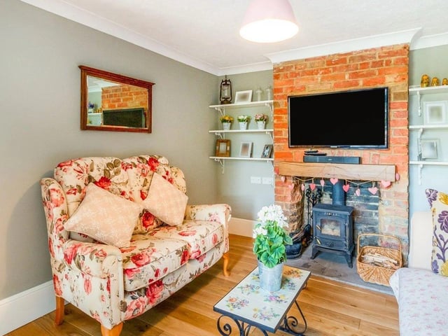 The living room. SUS-220125-130303001