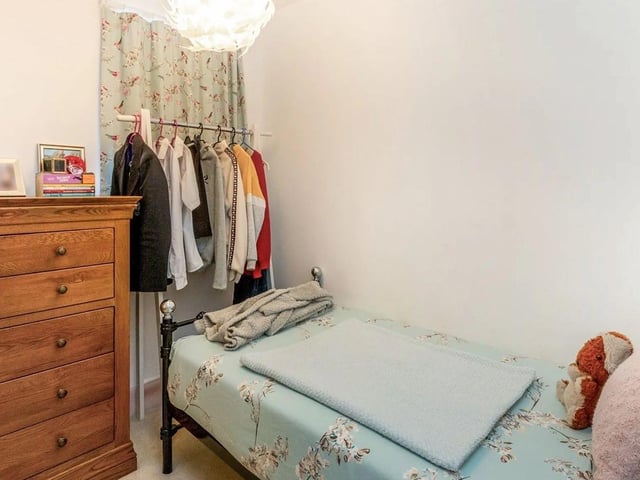 One of the four bedrooms. SUS-220125-130344001