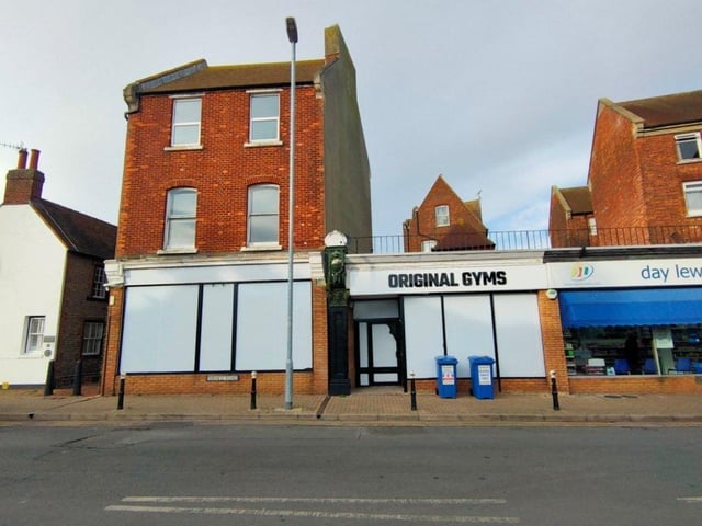 The premises comprise a substantial mid terraced self contained retail shop with dual frontage on to South Street and Furness Road. Photo taken from the huntcommercial website. SUS-220215-135648001