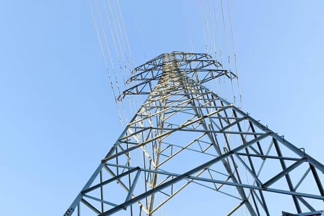 Pylon up close