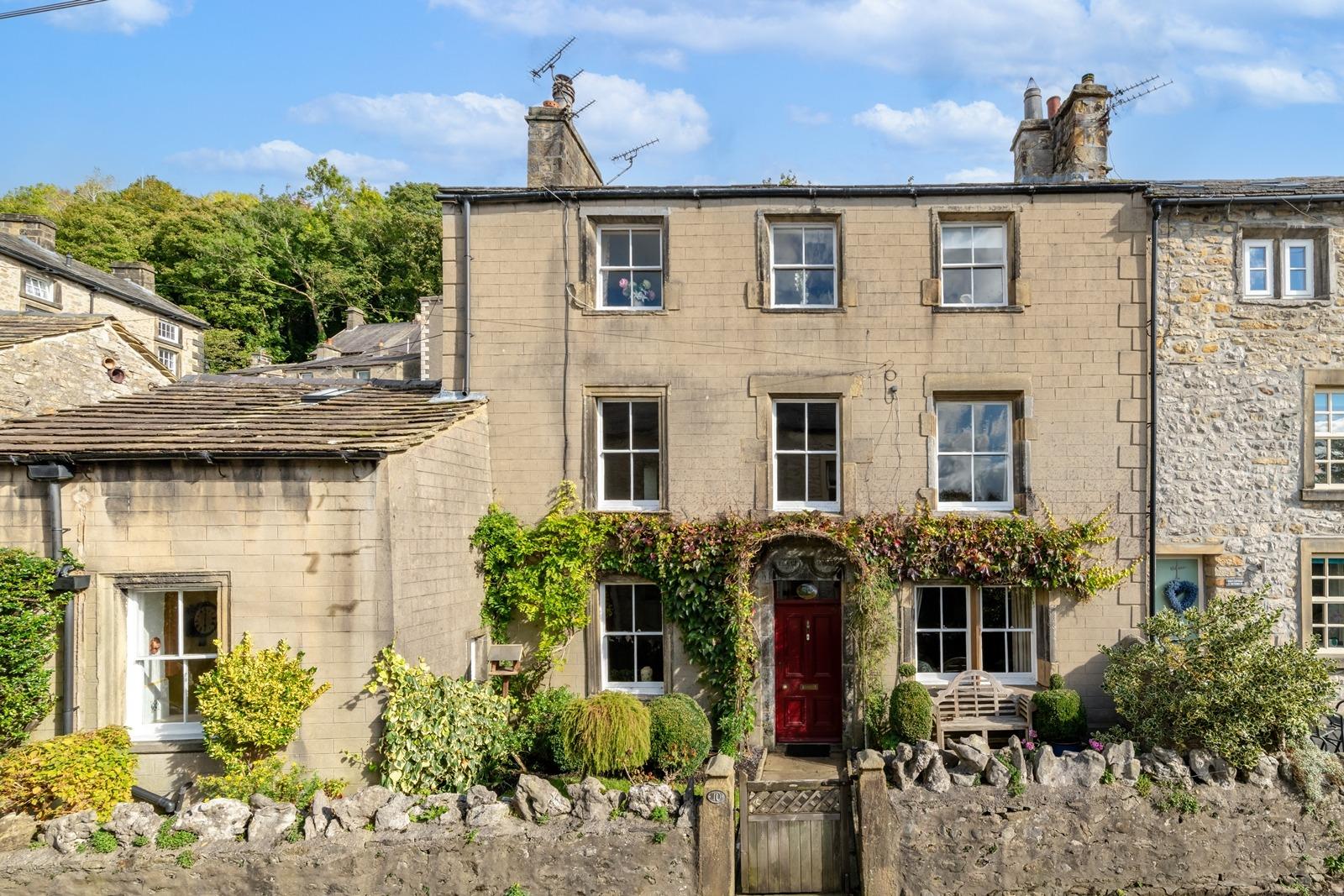 Historic home on edge of Dales dating back to 1664 on sale with £475,000 tag
