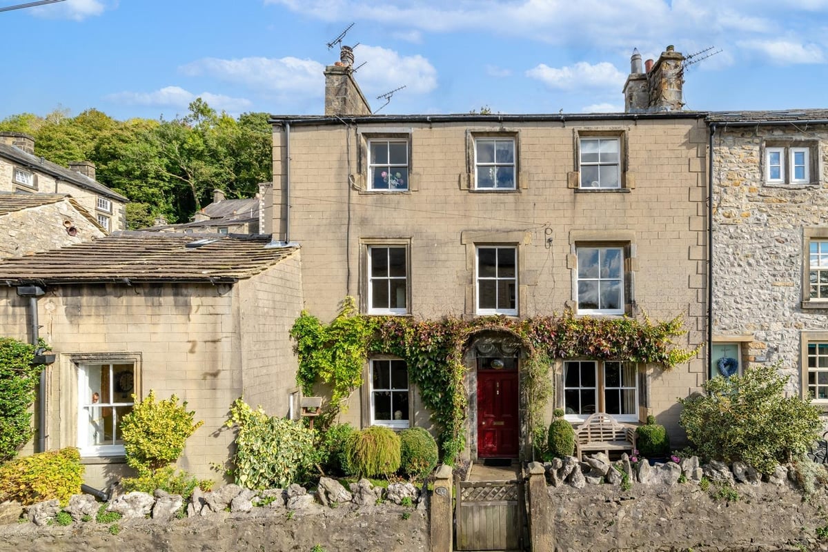 Historic Settle home dating back to 1664 on sale for first time in more than 30 years with £475,000 price tag