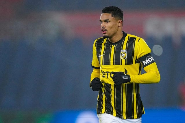 Danilho Doekhi is set to make a decision between Rangers and Croatian giants Dinamo Zagreb. The Vitesse Arnhem centre-back and captain has spoken previously about the interest from the Scottish champions with a view to moving following the expiry of his deal at the end of the season. A decision is likely to be made in the coming days. (24 Zata)