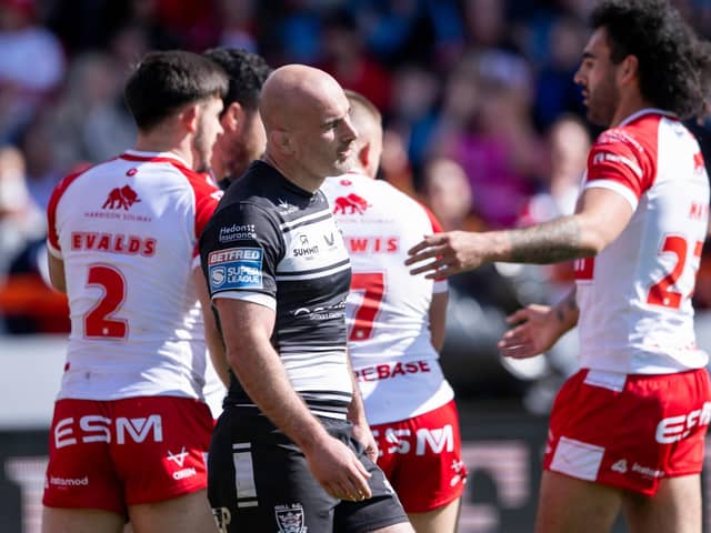 Hull FC's Danny Houghton dejected as his side slips behind further to Hull KR. (Picture: Allan McKenzie/SWpix.com)