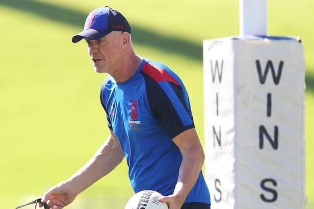NOW HEAR THIS: England coach Brian McDermott gets his message across to his players during a Thursday training session in Wollongong. Picture by Mark Kolbe/SWpix.com