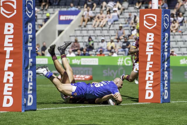 Sam Luckley scores a try against Huddersfield Giants at Magic Weekend. (Picture: Allan McKenzie/SWpix.com)