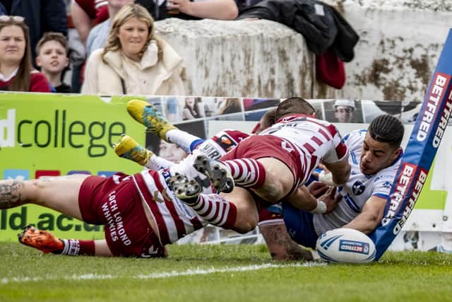 Wakefield Trinity's Lewis Murphy scores a trademark spectacular try in the 2022 season and will be looking to kick on in the 2023 campaign. (Picture: Tony Johnson)