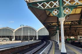 The curving approach to Hull's Paragon Station