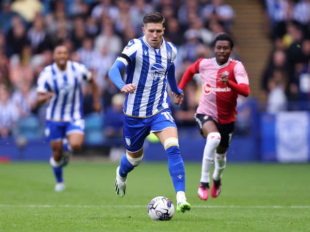 SHEFFIELD, ENGLAND - AUGUST 04: Josh Windass of Sheffield Wednesday runs with the ball during the Sky Bet Championship match between Sheffield Wednesday and Southampton FC at Hillsborough on August 04, 2023 in Sheffield, England. (Photo by George Wood/Getty Images)