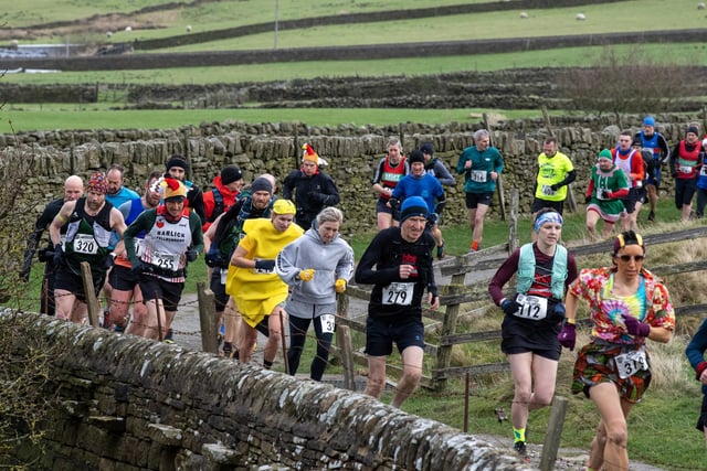 Welsh Fell Races Auld Lang Syne fell race: Best pictures as fell runners tackle high ...