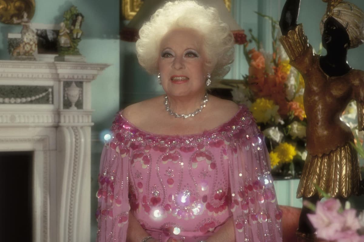 Neue Barbara-Cartland-Biografie feiert die Frau hinter dem rosa Chiffon